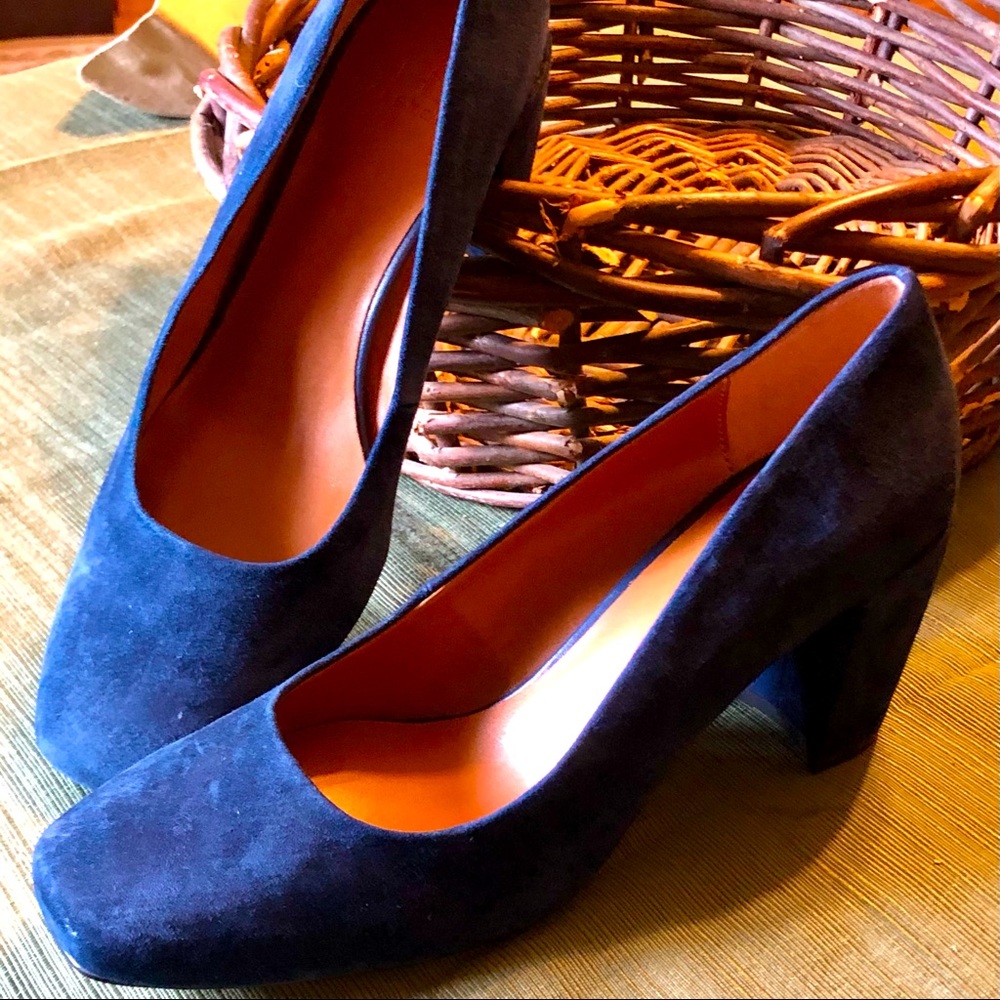 HALSTON BLUE SUEDE